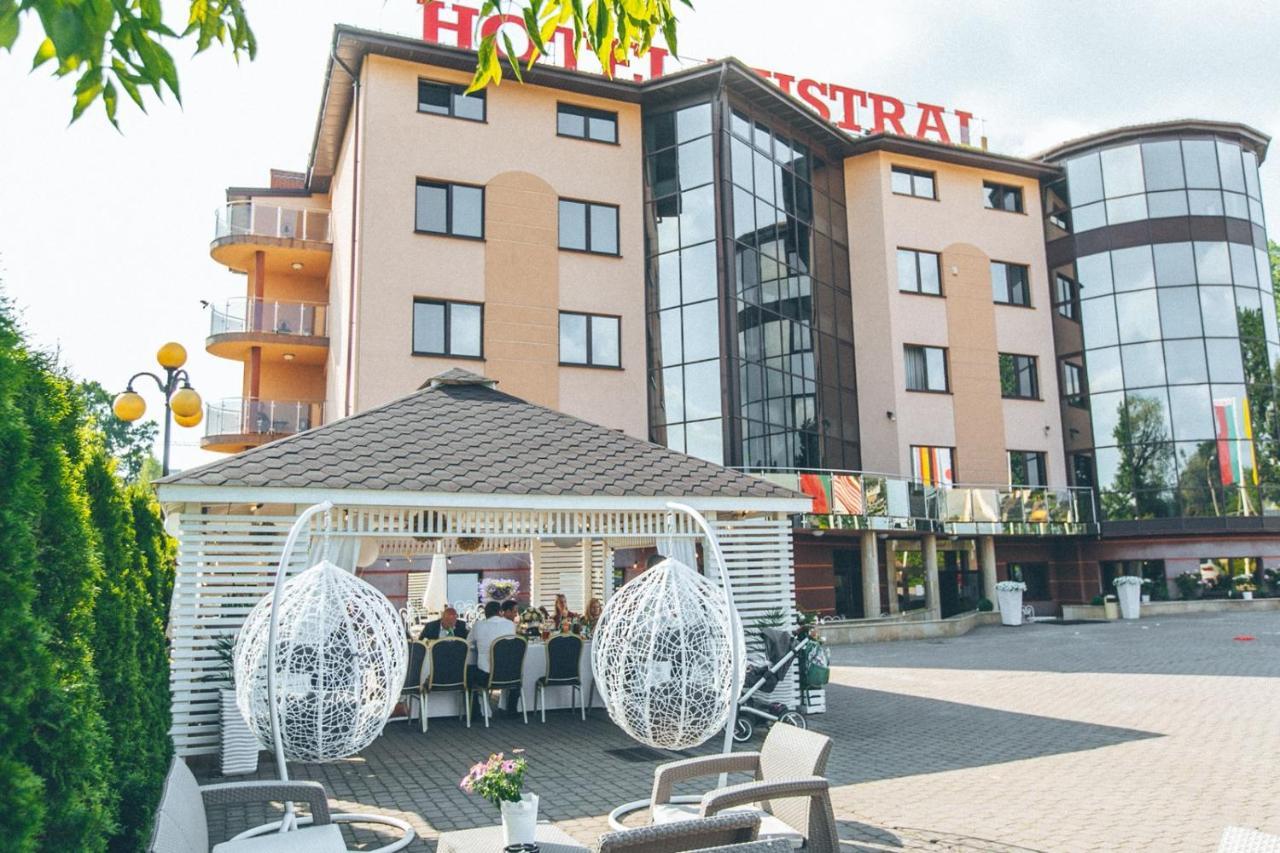 Hotel Mistral Марки Екстериор снимка