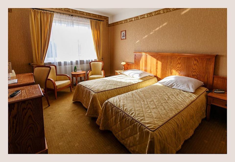 Hotel Mistral Марки Екстериор снимка