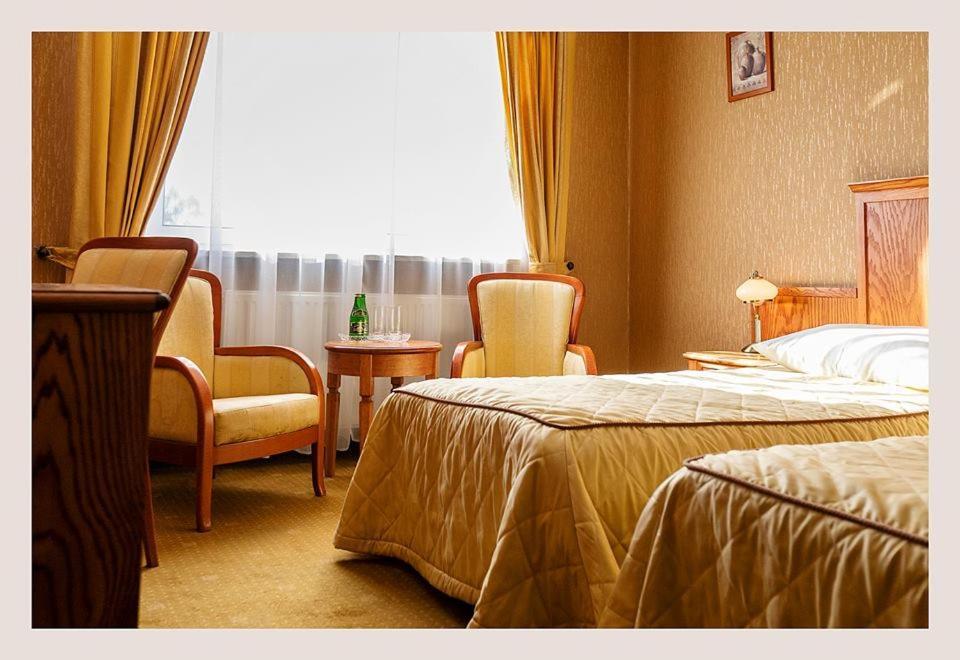 Hotel Mistral Марки Екстериор снимка