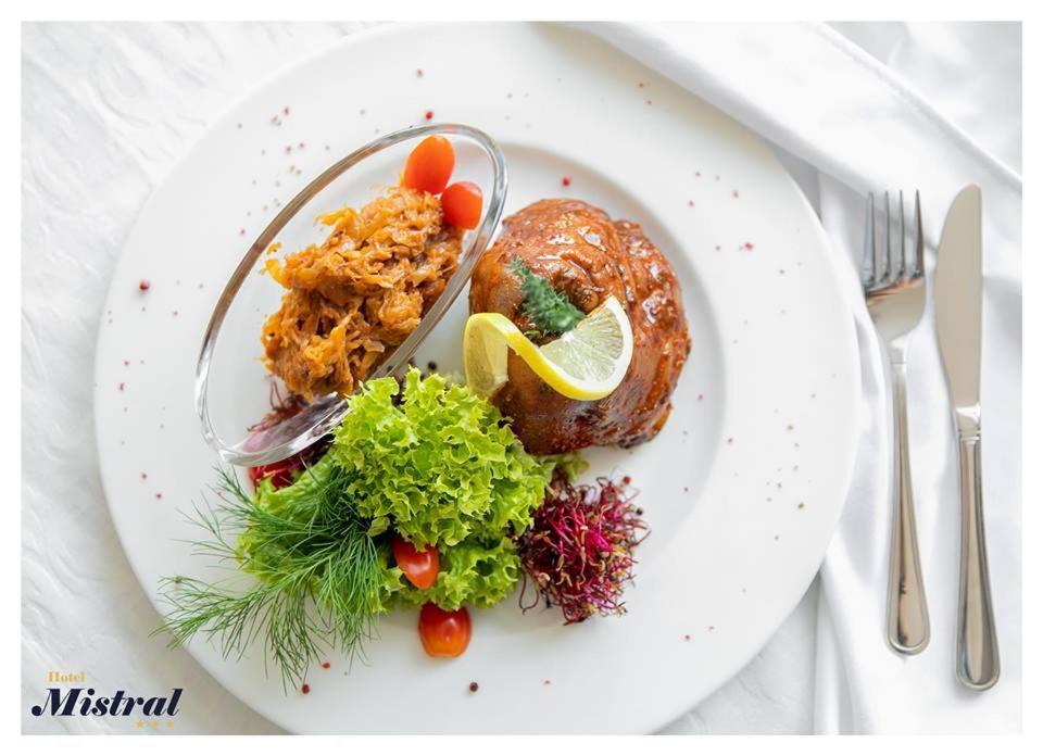 Hotel Mistral Марки Екстериор снимка