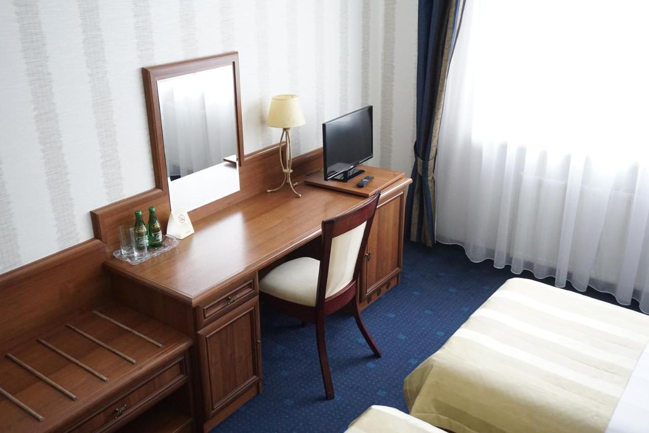 Hotel Mistral Марки Екстериор снимка